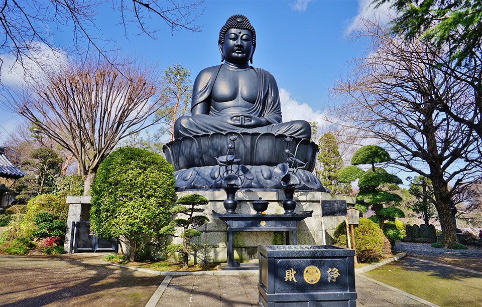 板橋区で給湯器の交換を検討中の方へ！ 国内で3番目の大仏様？